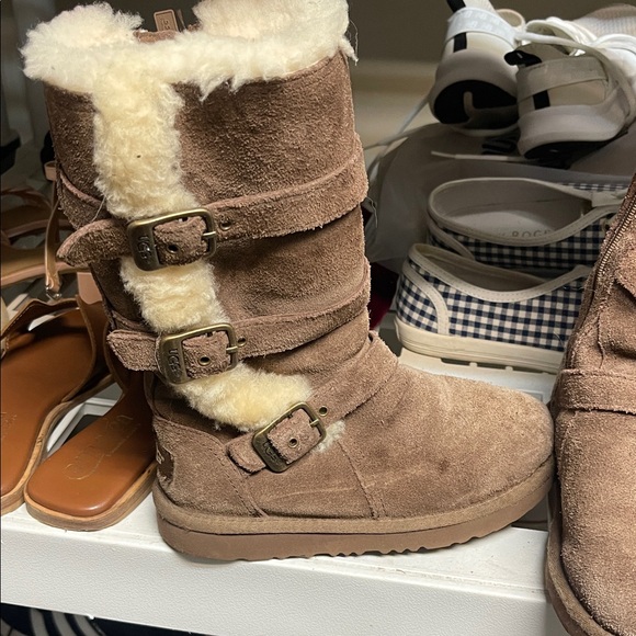 UGG Kids Tan Shearling Boots - Picture 2 of 5